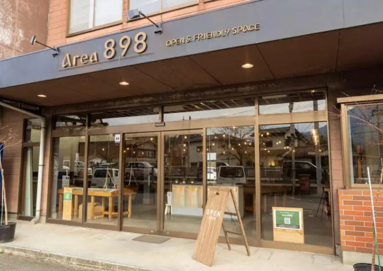 area898